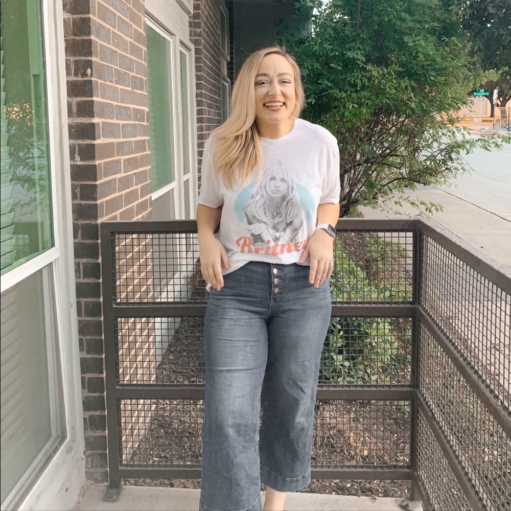 Meet your Posher, Danielle